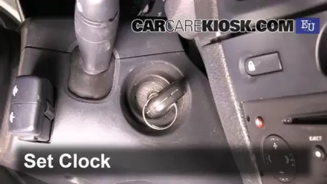 2003 Renault Clio dCi 1.5L 4 Cyl. Turbo Diesel Reloj Fijar hora de reloj